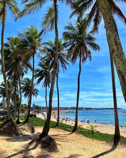 Appartamento Refugio A Beira-Mar, Ap Acolhedor E Jacuzzi Comunal Salvador Esterno foto
